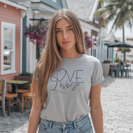 "LoveLoves" Women's Tee (Black)