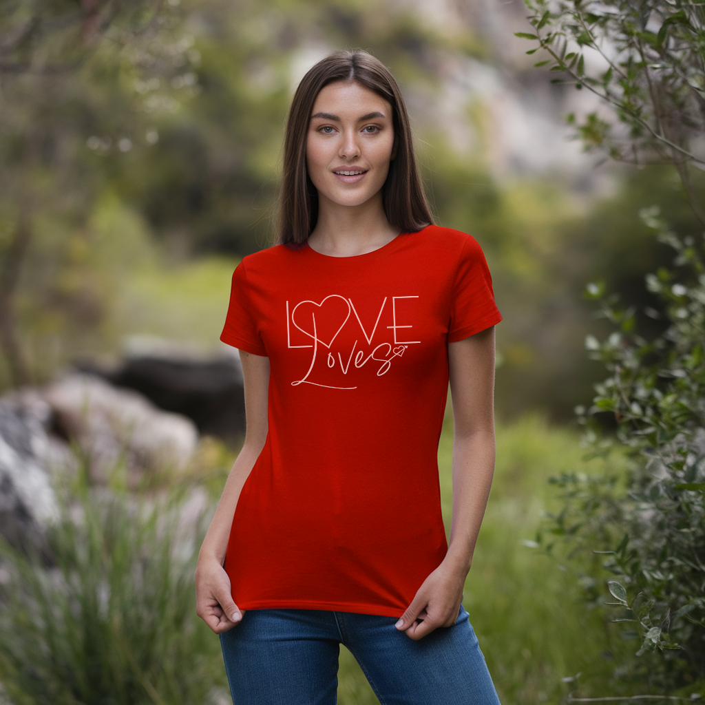 "LoveLoves" Women's Tee (White)